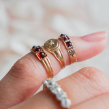 Star Set 3-stone baby (10kt) ring