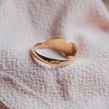 Minimal Heart Signet (9kt) Ring