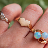 Minimal Heart Signet (9kt) Ring